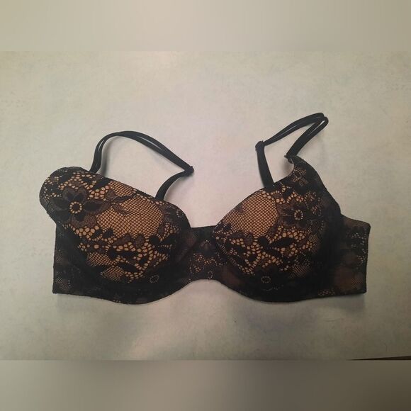 Victoria’s Secret Secret Embrace Push Up Bra in Black Lace 34C - Picture 1 of 3